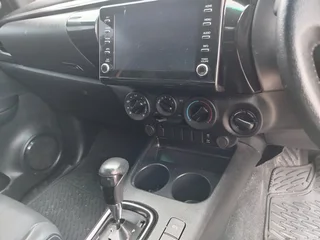 2023 Toyota Hilux 2.8 GD-6 4X4 Legend AT XC, excellent condition, full service, R399900