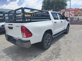 White Toyota Hilux 2.4 GD-6 D/Cab 4x4 SRX with 92000km available now!