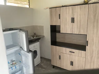 AAA GRADE rooms for rent to Ladies