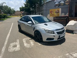 Chevrolet cruze 2012 model for sale R38, 000