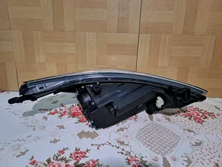 Hyundai accent left front headlight