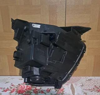 Hyundai creta left front headlight