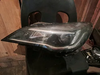 Opel astra left front headlight