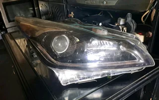 Toyota starlet right front headlight
