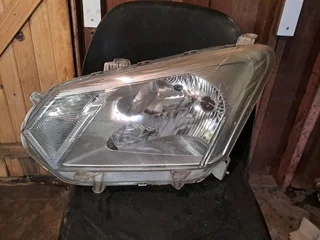 Isuzu dmax left front headlight