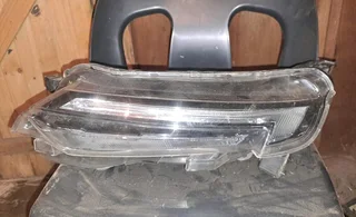 Renault kiger left front upper headlight