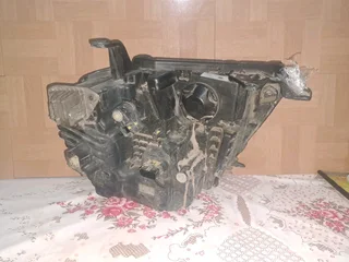 Ford ranger left led headlight (t9-raptor )