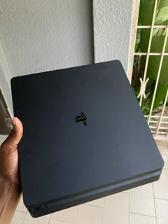 PlayStation 4 slim 500GB