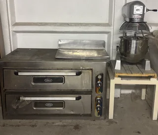 Croissant Maker , Mixer and Oven