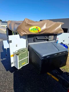 2004 echo 4 camping trailer