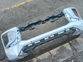 Mitsubishi Pasero Bumper