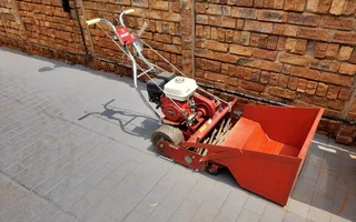 Lawnmover - Ad posted by Zeus Zeustro