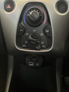 2015 Toyota Aygo 1.0  X-Play Hatchback