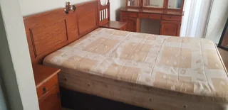 Queen bedroom set and base mattress
