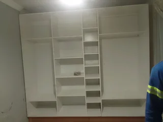 We do kitchen service