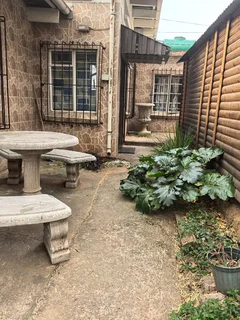 2 Bedroom Spacious Cottage to let in Orange Grove (Linksfield side)