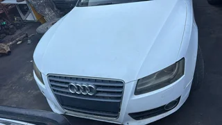 2010 Audi A5 2.0 T Automatic Engine Code : CDNC Breaking up for Spares
