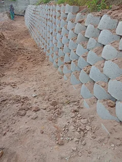 Retaining walls installation