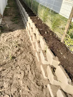 Retaining walls installation
