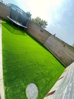 FAKE GRASS INSTALL