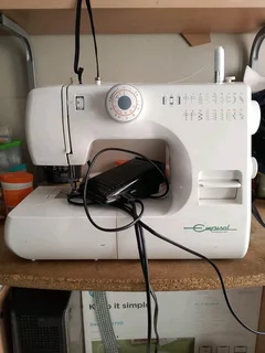 Empisal 18 stiches sewing machine
