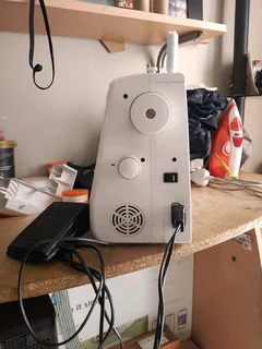 Empisal 18 stiches sewing machine