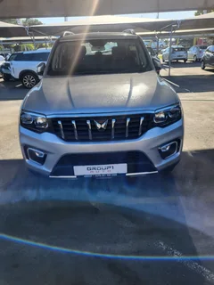 Mahindra Scorpio SUV z8