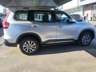 Mahindra Scorpio SUV z8