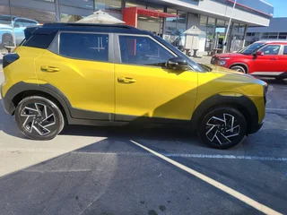 2025 Mahindra XUV300 SUV