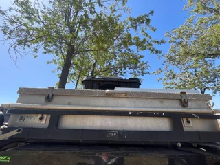 Front Runner aluminum roof rack