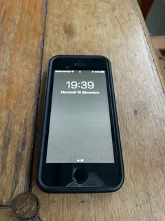 iphone SE 64Go