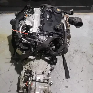 Audi A4 and A6 2.0 TDI Diesel Engine BLB with Injectors, Throttle Body and Flywheel Assembly