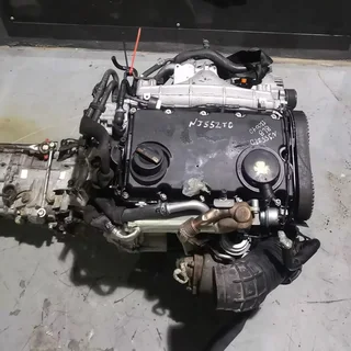 Audi A4 and A6 2.0 TDI Diesel Engine BLB with Injectors, Throttle Body and Flywheel Assembly