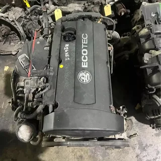 Opel Corsa and Astra 1.6 Z16XE1 Petrol Engine with AC Pump, Throttle Body and Clutch Assembly Fitted