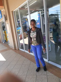 I a m Gertrude malawian exprience and hard worker house creaner