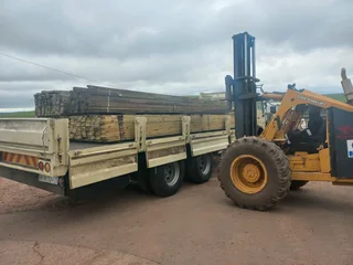 4, 5 and 8 to 12 TON TRUCKS FOR HIRE