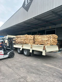 4, 5 and 8 to 12 TON TRUCKS FOR HIRE