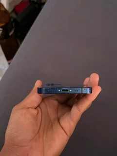 iPhone 12 mini ,128GB (minor scratches on the sides)dark blue