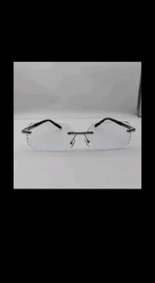 BRAND NEW FASHIONABLE LIGHT GLASSES – TRANSPARENT LENSES – R330!