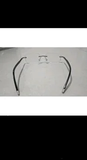 BRAND NEW FASHIONABLE LIGHT GLASSES – TRANSPARENT LENSES – R330!