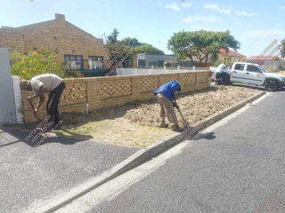 DECORATIVE PEBBLE STONES#BARK MULCH AND COMPOST #SUPPLY AND INSTALLATION &#64;LOWCOST