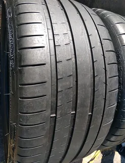 285/30/r20 Michelin