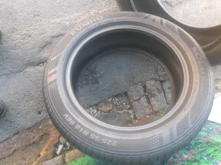 2x 225/55/R18 KUMHO TYRES 90% THREAD LIFE CALL ZUMA 0617061663