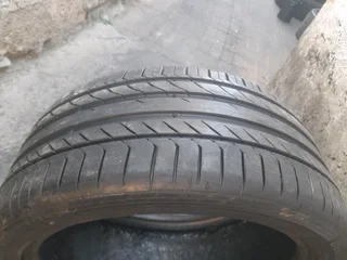 255/40/R20 CONTINENTAL NORMAL TYRE 95%THREAD LIFE CALL ZUMA 0617061663