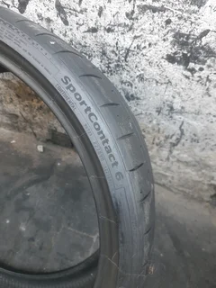 2x 245/30/R20 CONTINENTAL NORMAL TYRES 90% THREAD LIFE CALL ZUMA 0617061663