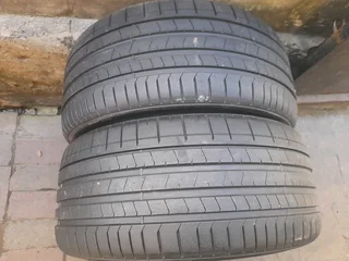 2x 265/35/R21 PIRELLI P ZERO NORMAL TYRES 95% THREAD LIFE CALL ZUMA 0617061663