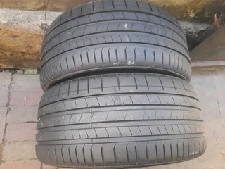 2x 265/35/R21 PIRELLI P ZERO NORMAL TYRES 95% THREAD LIFE CALL ZUMA 0617061663