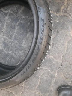 2x 235/35/R19 PIRELLI P ZERO NORMAL TYRES 85% THREAD LIFE CALL ZUMA 0617061663