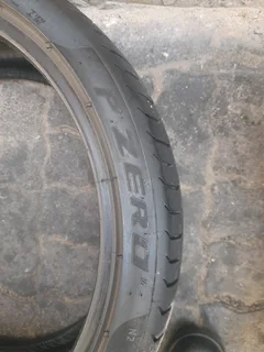 2x 235/35/R19 PIRELLI P ZERO NORMAL TYRES 85% THREAD LIFE CALL ZUMA 0617061663
