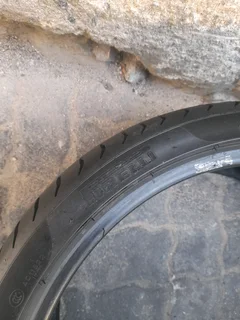 2x 235/35/R19 PIRELLI P ZERO NORMAL TYRES 85% THREAD LIFE CALL ZUMA 0617061663